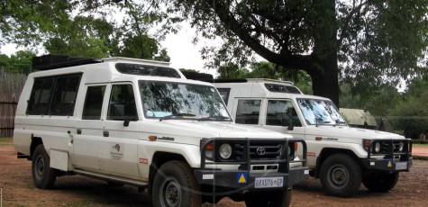 Toyota LandCruiser HZJ 78 B̶u̶s̶h̶t̶a̶x̶i̶ Stretchlimo | Drive-by Snapshots by Sebastian Motsch (2008)