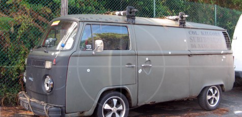 Volkswagen T2b Biarritz | Drive-by Snapshots by Sebastian Motsch (2009)